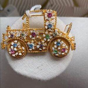 Gold Floral Car Brooch